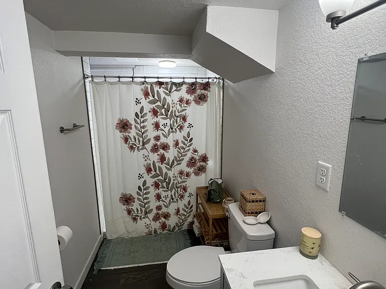 2415 S Marion St — Photo 12