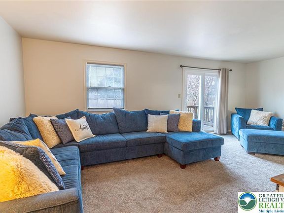 3rd image of 1049 Barnside Rd