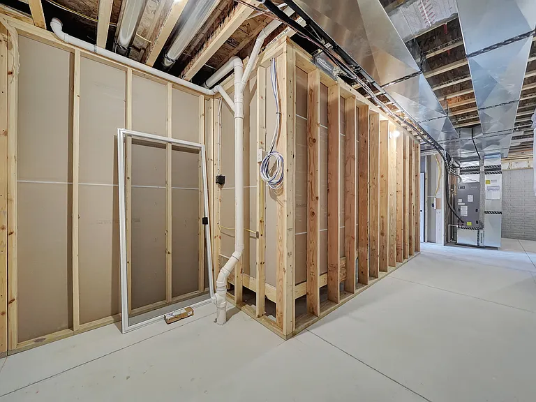8931 S 42nd St — Photo 57