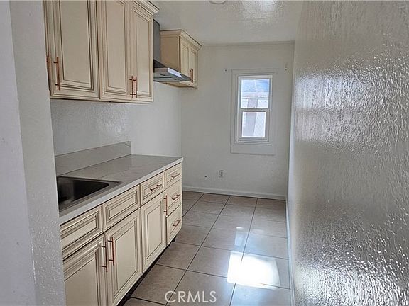5th image of 4006 Rubidoux Blvd #B
