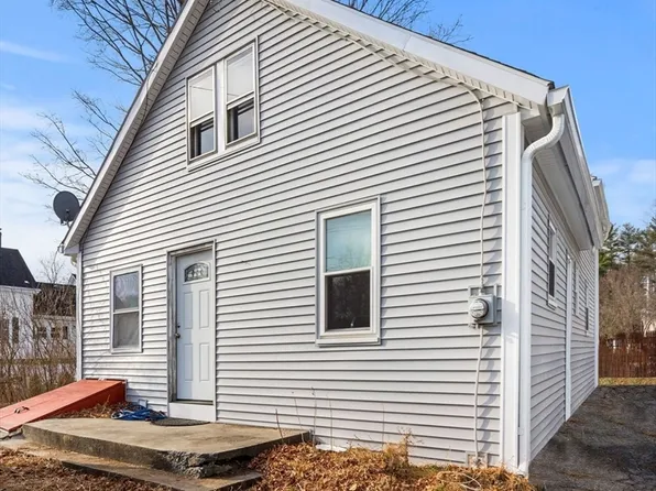 24 Brookline St, Townsend, MA 01469