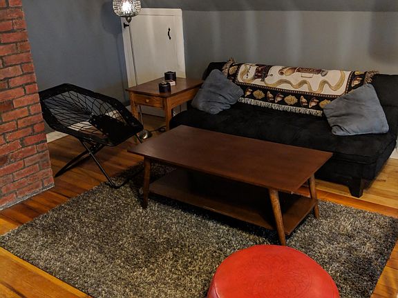 2nd image of 912 E 17th St APT 3