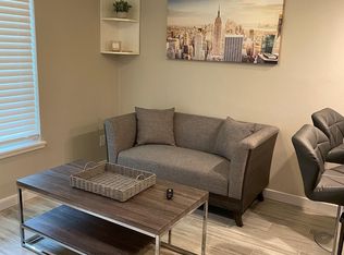 2201 N Garrett Ave #109, Dallas, TX 75206