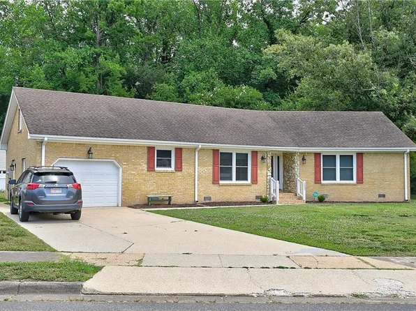 1537 Waterway Cir, Chesapeake, VA 23322