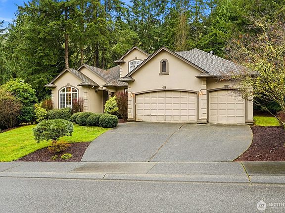 3rd image of 5633 194th Lane SE