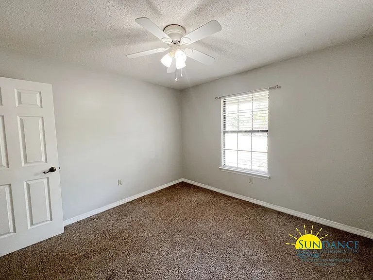 253 Grand Prix Dr — Photo 15