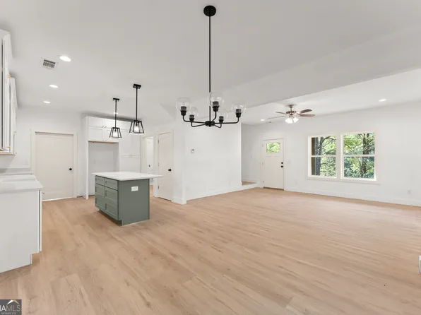 72 Chestatee Dr, Cleveland, GA 30528