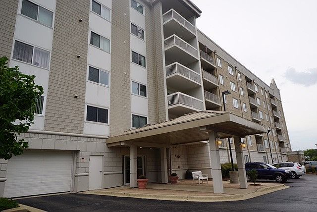 1st image of 2020 Saint Regis Dr APT 404