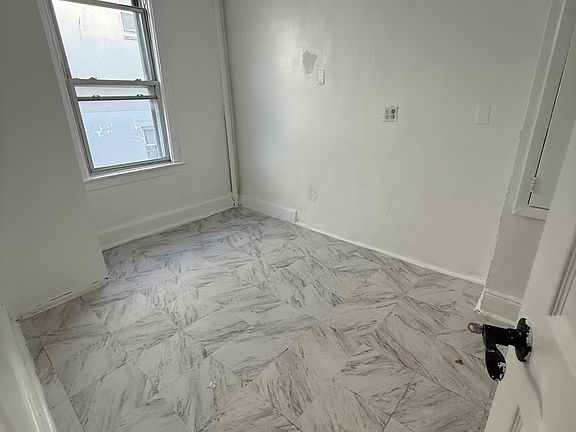 2nd image of 1303 Needham Ave APT 2R