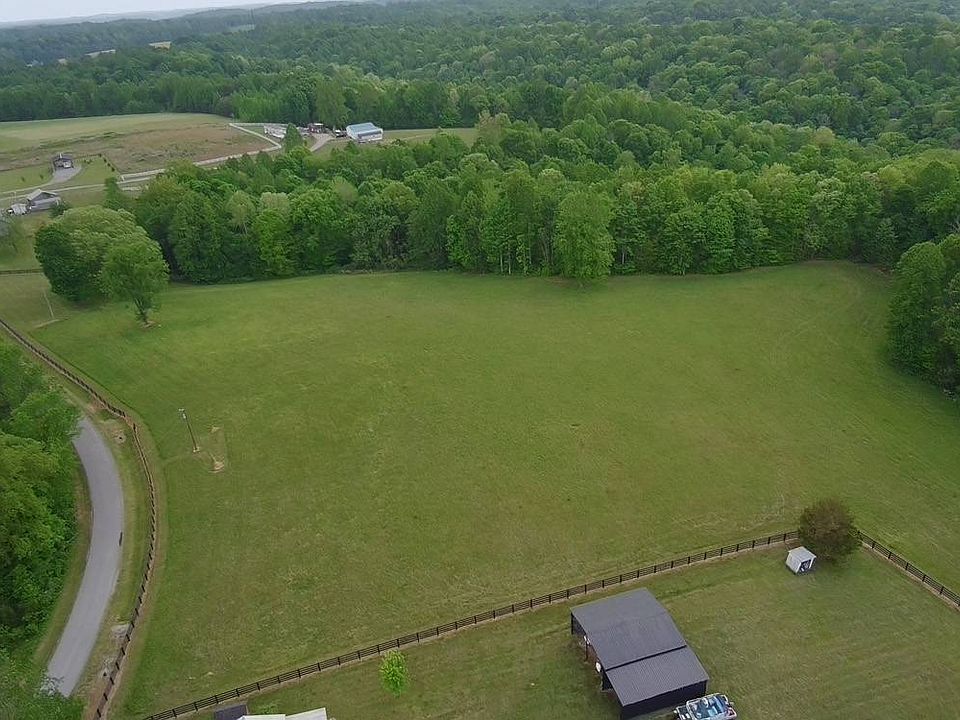 1st image of 495 Gumm Rd