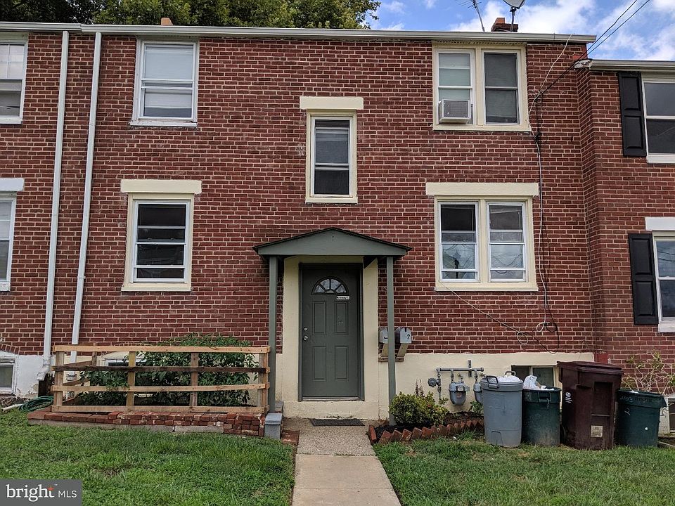 1st image of 2703 W 4th St