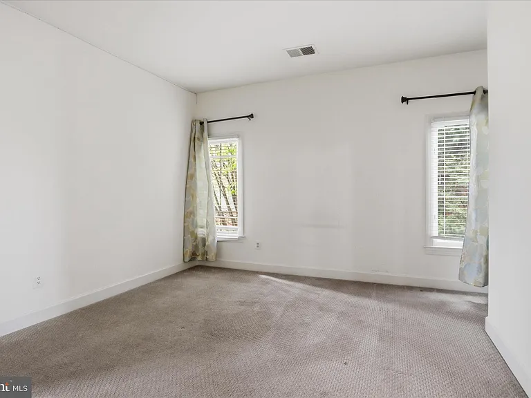 23059 Bronstein Ln — Photo 41
