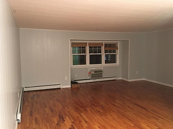 2nd image of 23 Skillman Ave