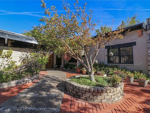 2nd image of 729 Twin Hills Dr