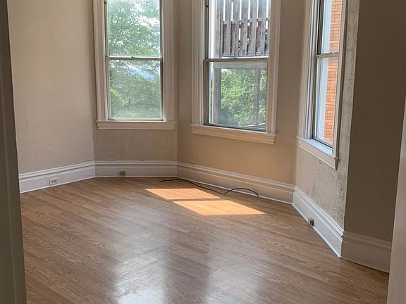 5th image of 202 N Balph Ave APT 1