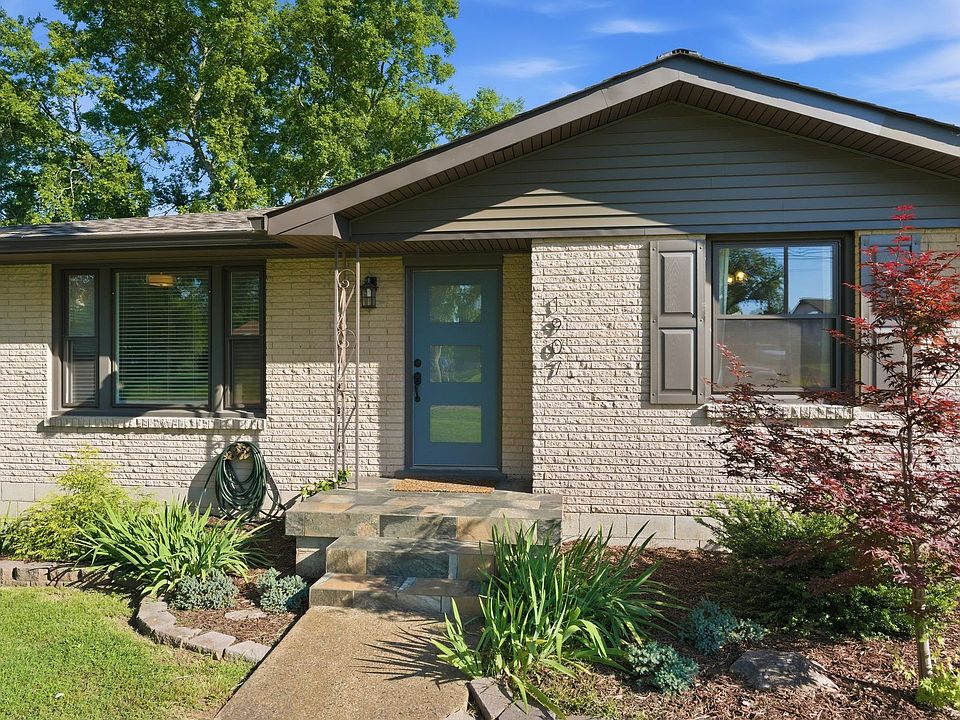 1st image of 1907 Rosebank Ave
