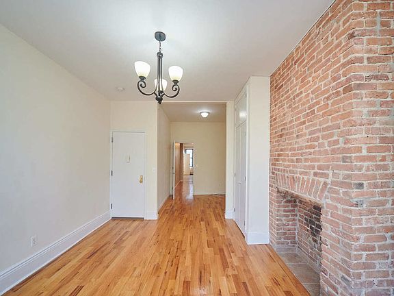 3rd image of 501 Graham Ave #3