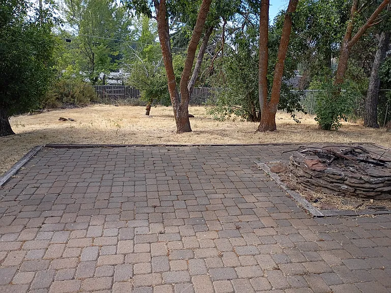 528 Delta St — Photo 12
