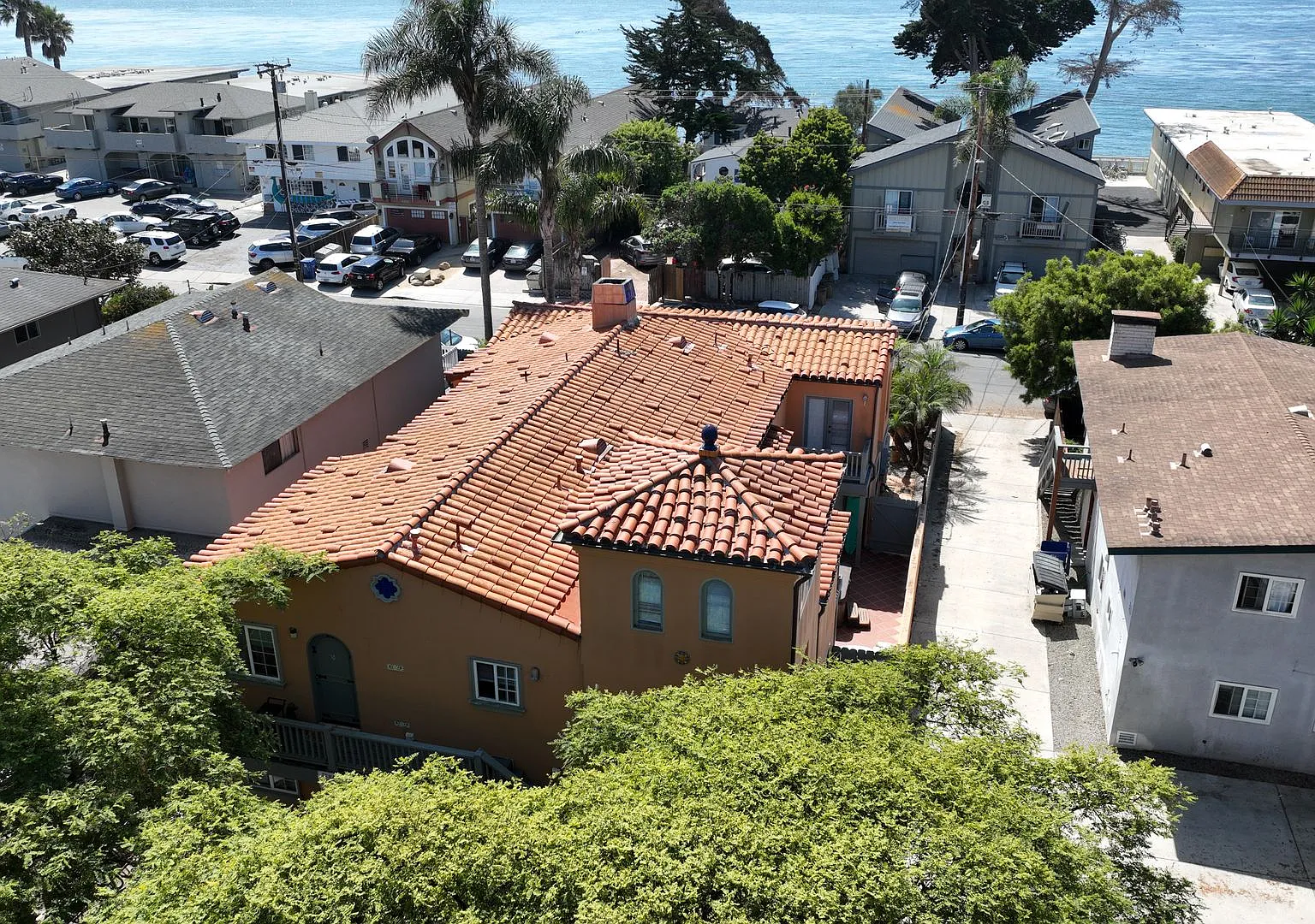 6636 Del Playa — Photo 4