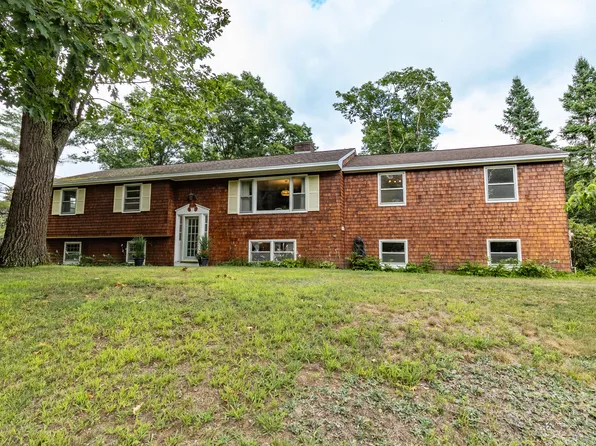 15 Sokokis Circle, Topsham, ME 04086