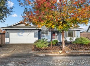 1323 Harwood St, Santa Rosa, CA 95401