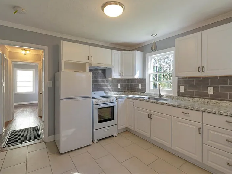 903 Edwin St NW — Photo 6