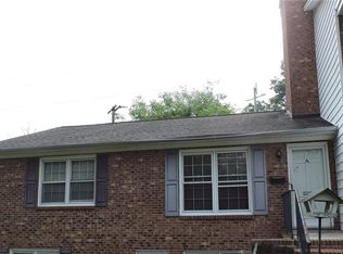 1003A Robin Hood Rd, High Point, NC 27262