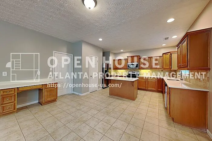 231 Waterbury Way — Photo 7