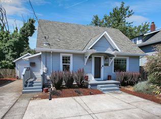 3225 SE Cesar E Chavez Blvd, Portland, OR 97202