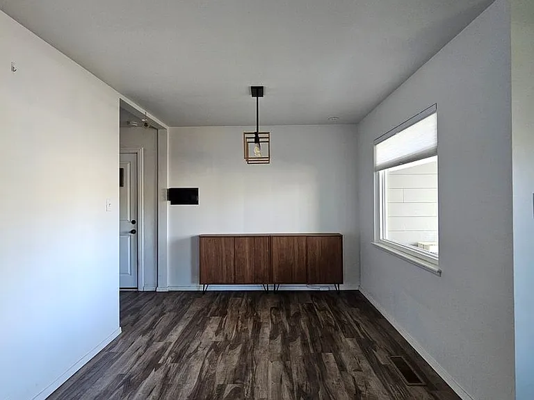 1610 Auburn Way — Photo 4