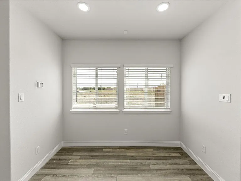 1060 Happy Holly Rd — Photo 7