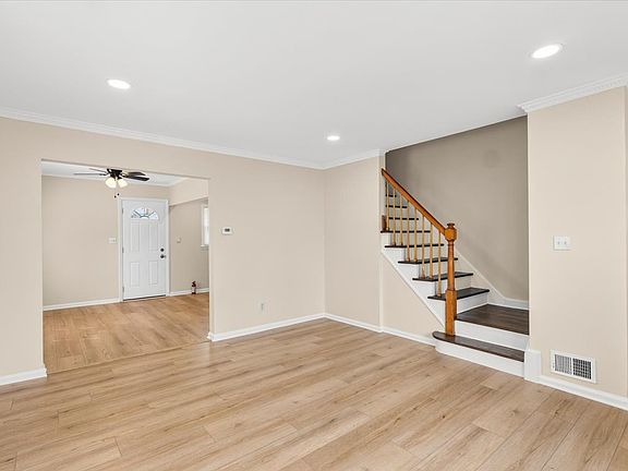 5th image of 1212 Burnet Ave #1