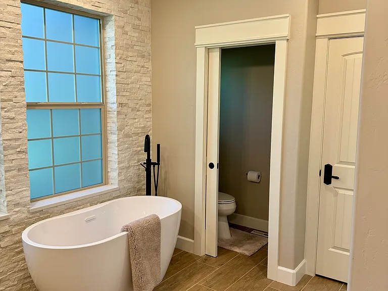 1020 Cedar Ln — Photo 11