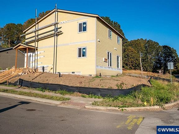 5th image of 515 Merlot St