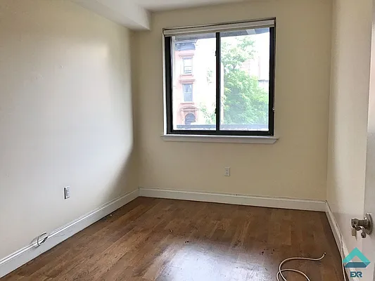 Rented by EXR | media 18