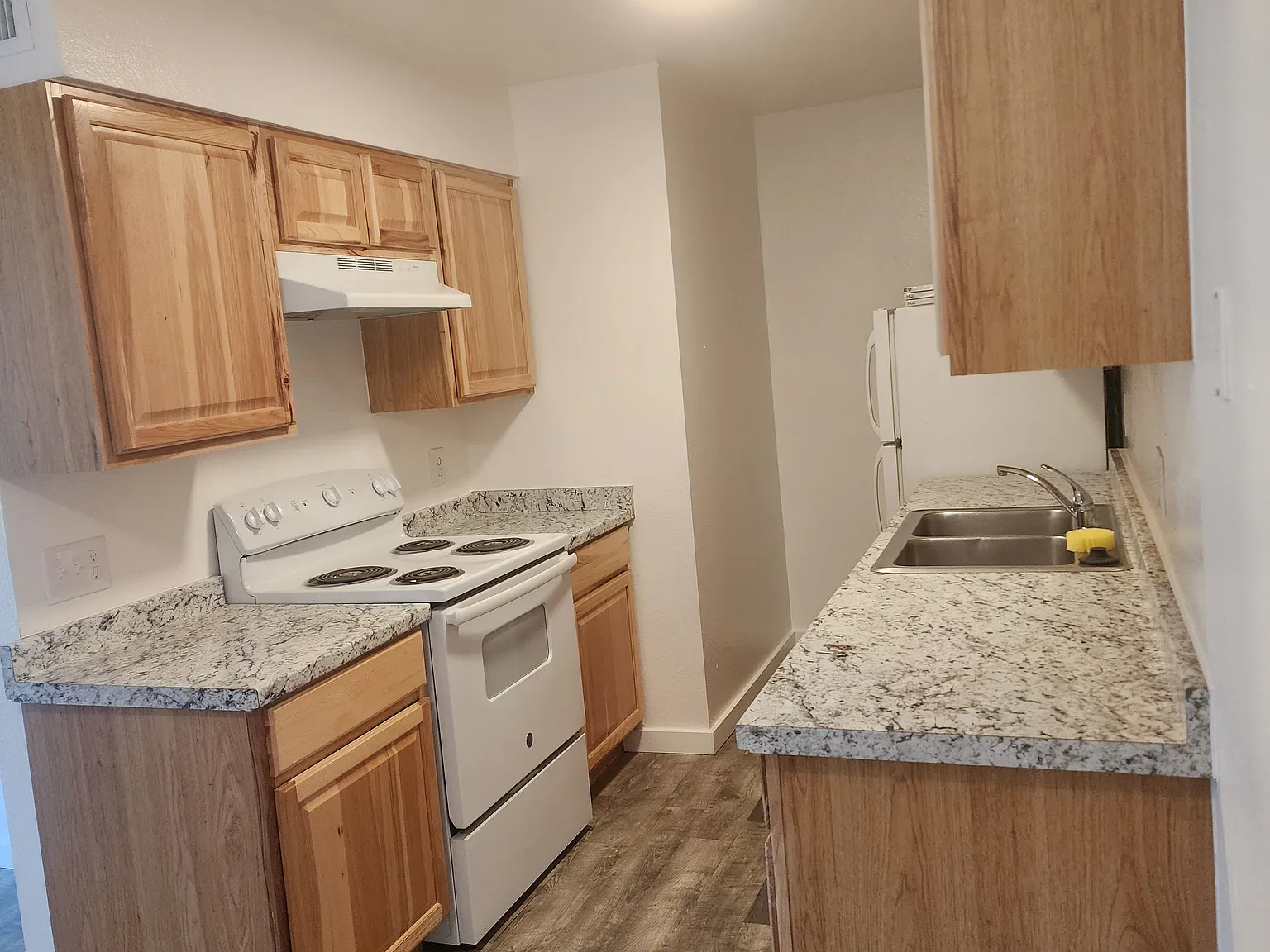 16359 W 10th Ave — Photo 3