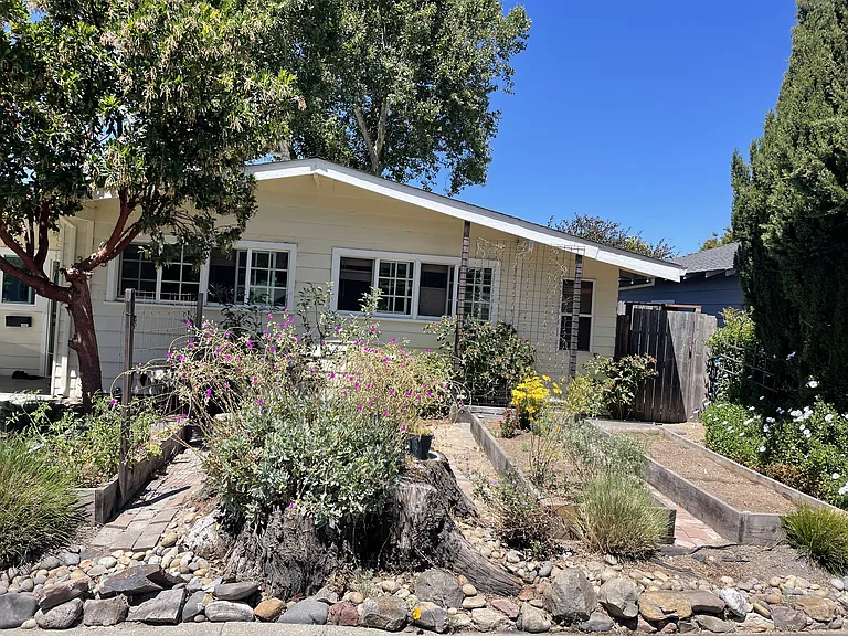3483 Idaho Dr — Photo 2