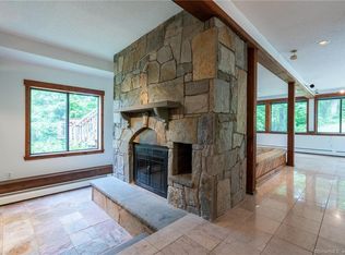 1163 Andrew Mountain Rd, Naugatuck, CT 06770