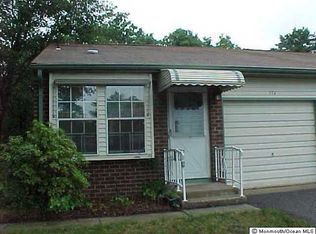 17 Maplewood Dr #A, Manchester Township, NJ 08759