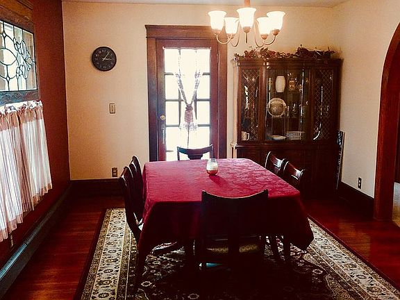 2nd image of 374 Park Ave