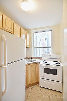 2nd image of 3924 Broadway APT 3B