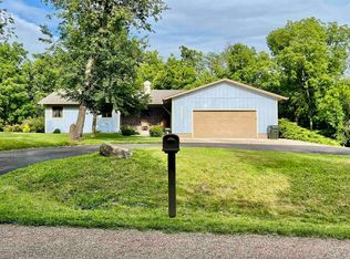 2002 S 7th St, Oskaloosa, IA 52577