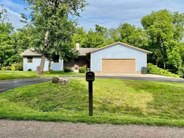 2002 S 7th St, Oskaloosa, IA 52577