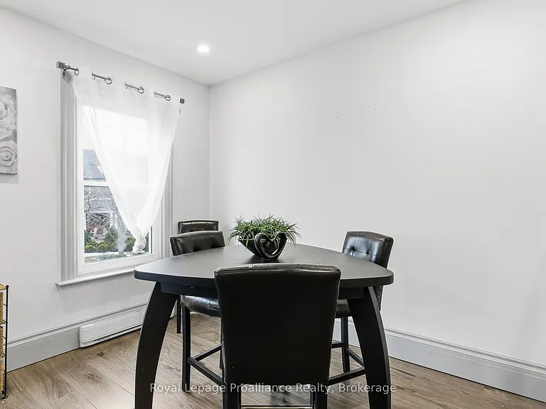 300 George St #UPPER — Photo 4
