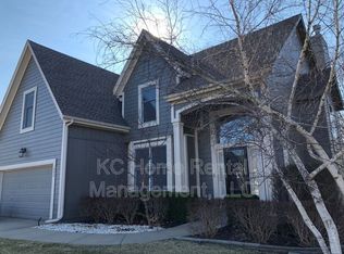 5605 W 153rd Ter, Overland Park, KS 66223