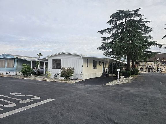 2nd image of 725 W Thornton Ave #63