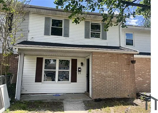3 bed, 1150 sqft, $2,300 — Photo 1