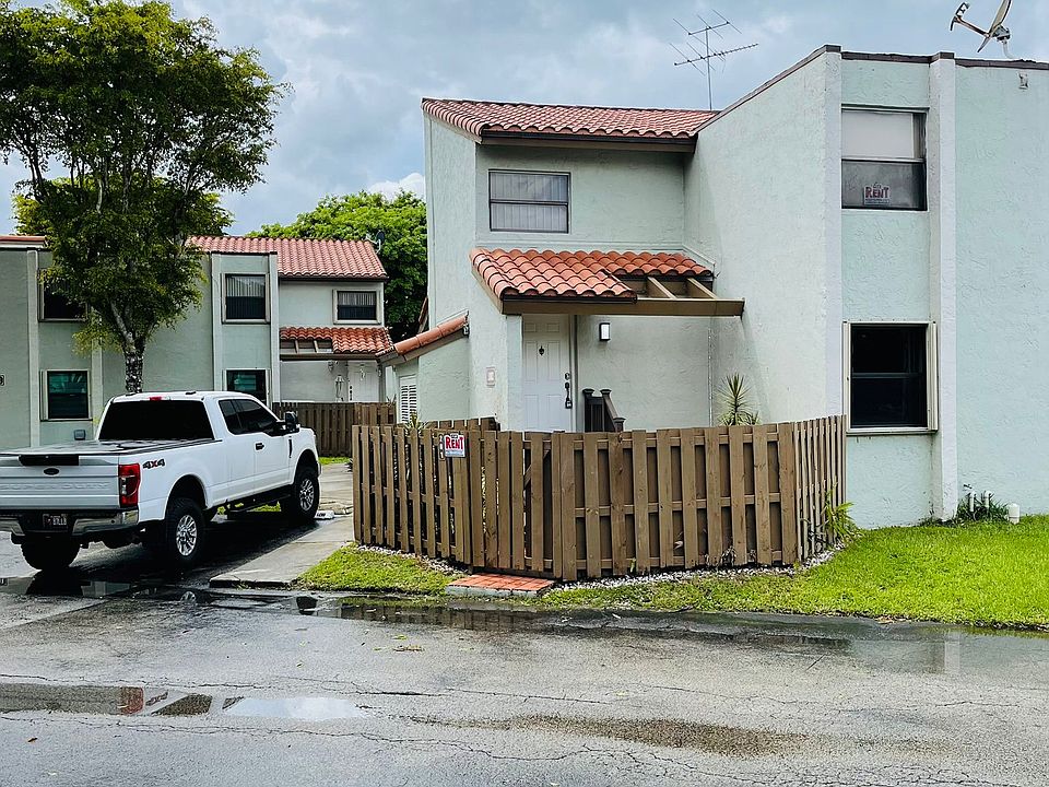1st image of 10303 NW 9th Street Cir APT 201