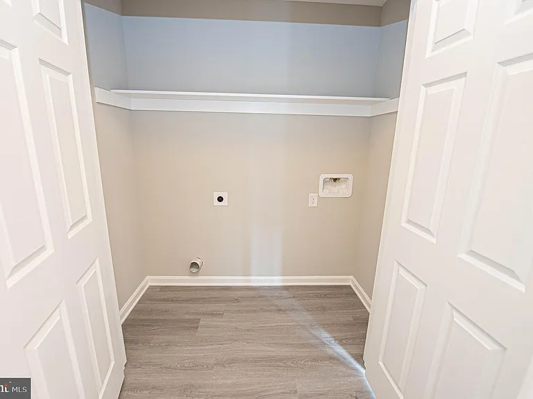 242 Morgans Ct — Photo 28