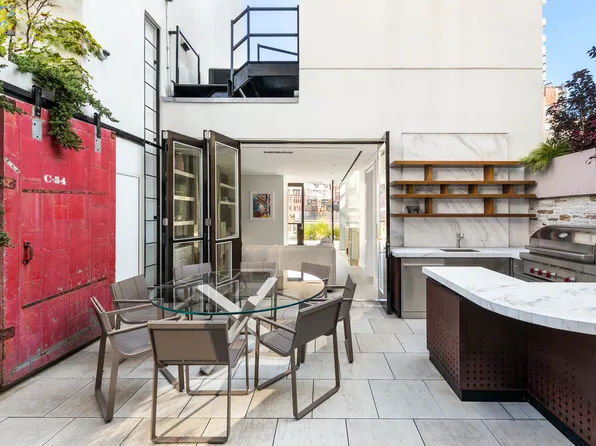 145 Reade Street image 28 of 31